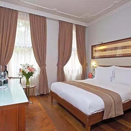 Taxim Lounge 4*