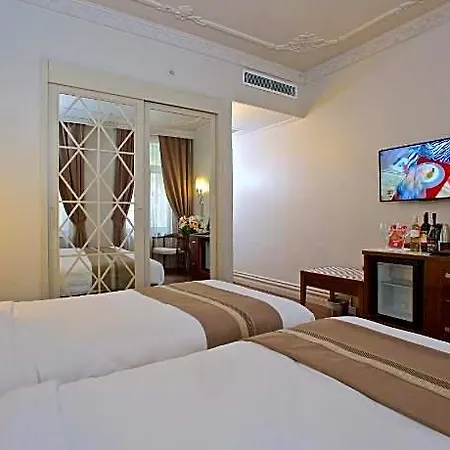 Taxim Lounge 4*